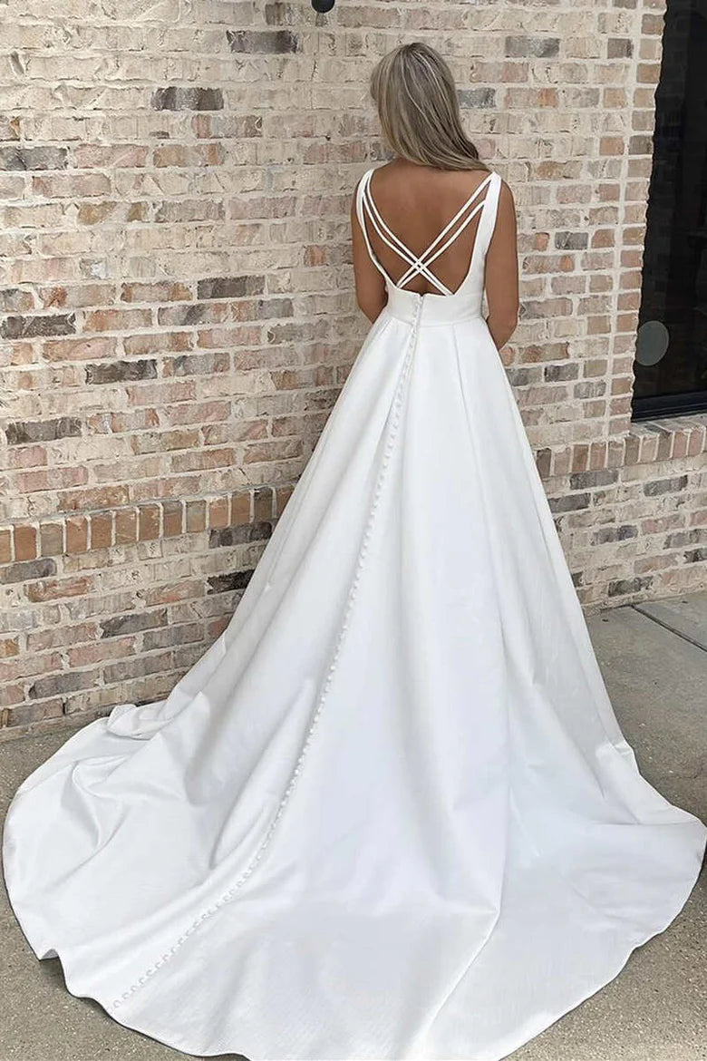 Robe de mariée longue trapèze à col en V et dos nu